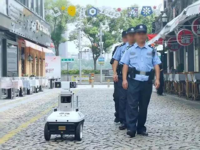 巡邏香蕉国产三级黄色片
